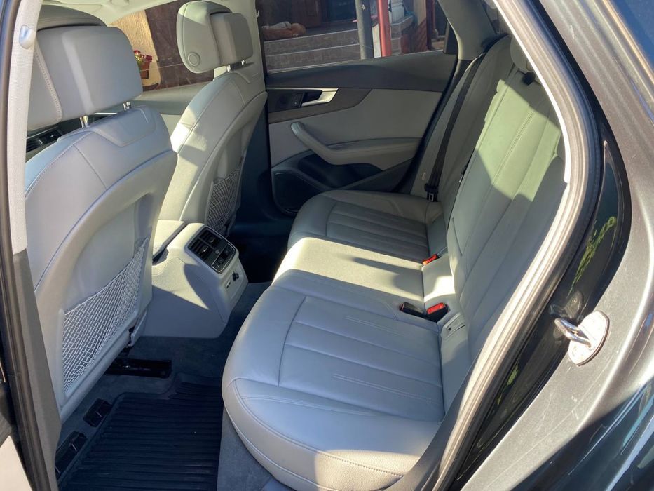 Авто Audi A4 2018