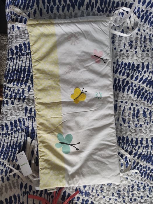 Contorno de cama bebé