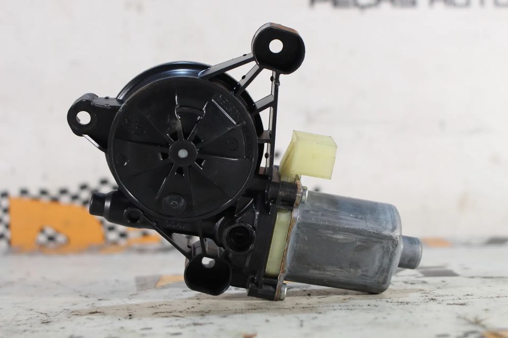 Motor vidro frente esquerdo AUDI A3 Sportback (8VA, 8VF)