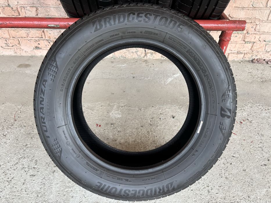 Комплект літніх шин 215/60R17 Bridgestone