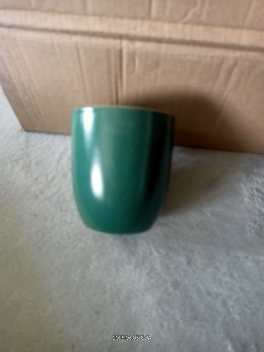 Doniczki do kwiatków.