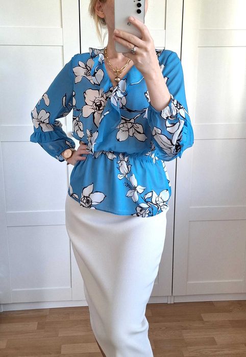 Calvin Klein Nowa Niebieska Bluzka w Kwiaty S