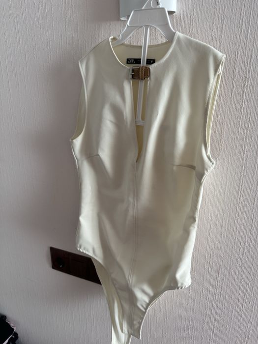 Боді Zara в молочному кольорі