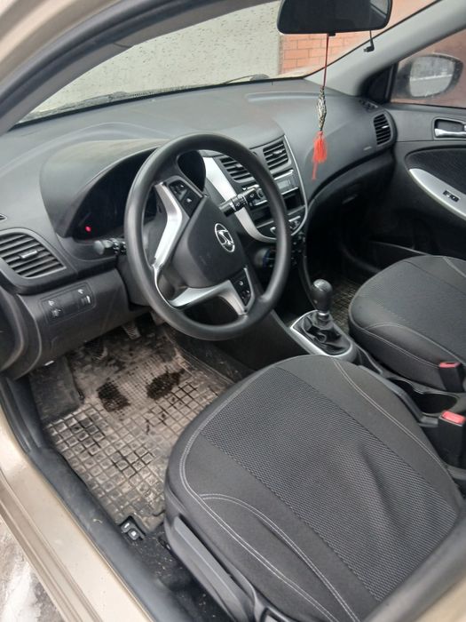 Хендай акцент 2013 года