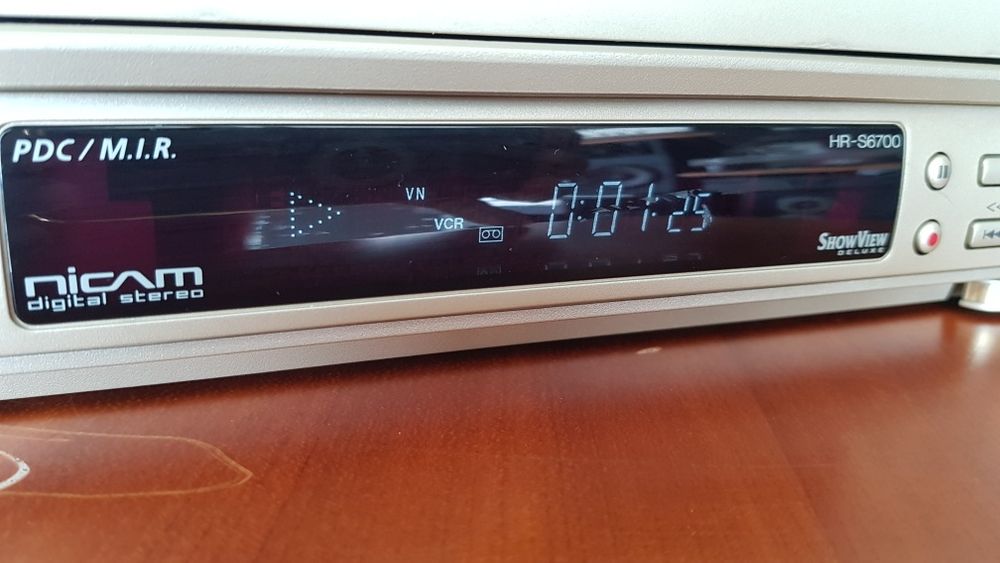 JVC Video SVH-S HR-S6700 S/comando.