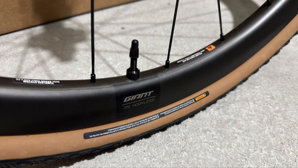 Rodas de carbono GIANT CXR 1