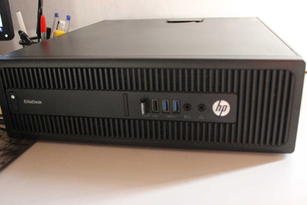 Computador Desktop + Monitor + Teclado