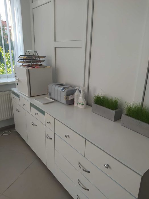 Манікюр, педикюр, подолог, брови