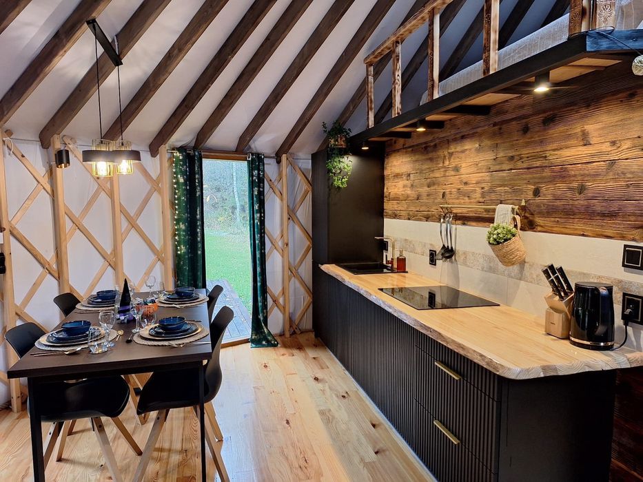 Domek Jurta GLAMping StOdOlNiA ! Jacuzzi Sauna! OUTDOOR Spa! Narty