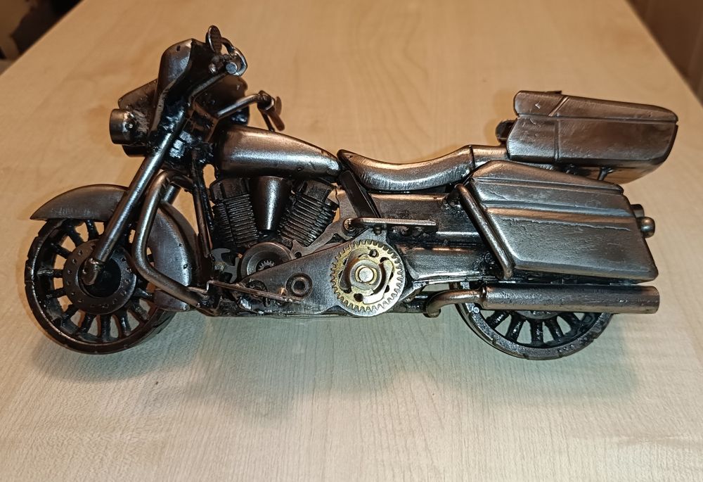 Модель мотоцикла в стиле harley-davidson
