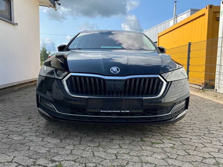 Бампер Skoda Oktavia A8 запчастини Шкода Октавіа Октавиа А8 разборка