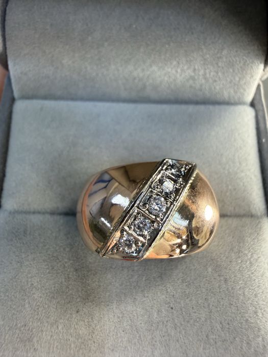 Золотое кольцо с бриллиантами 19р