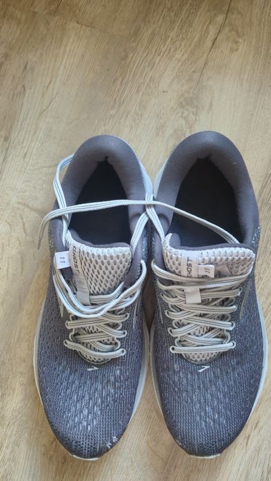 Бігові кросівки Brooks 40-41p