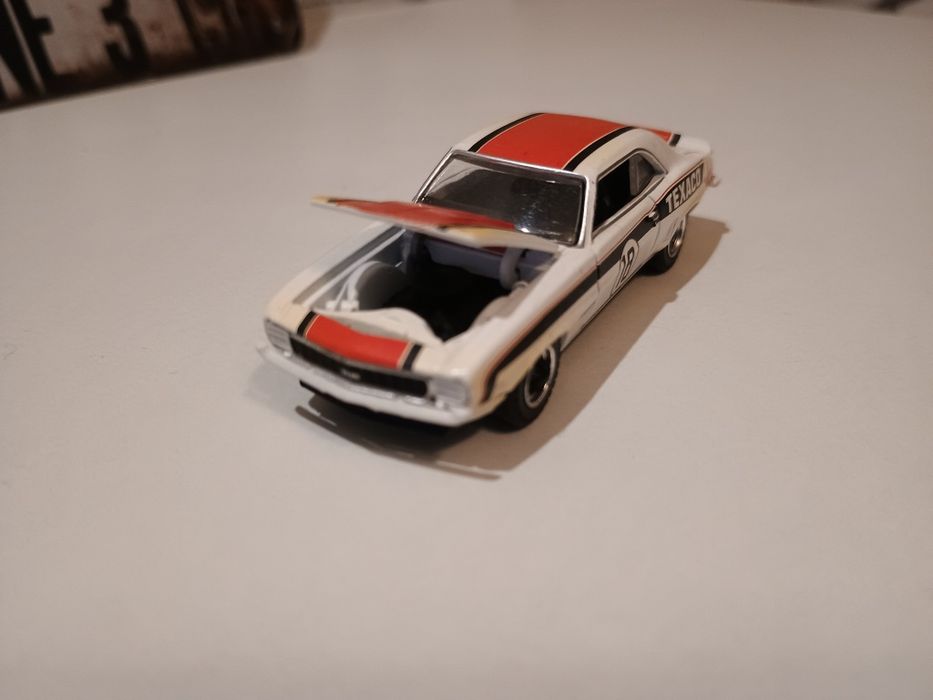 Greenlight 1:64 Chevrolet Camaro RS