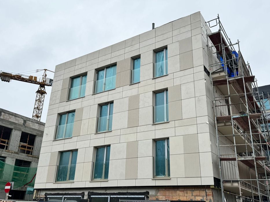 Montaż elewacji wentylowanych.