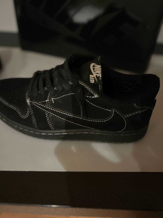 Travis Scott Black Phantom