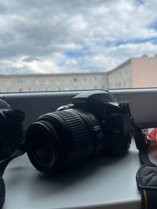 Dwa aparaty Nikon