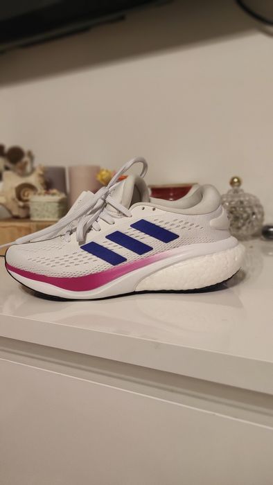 Buty sportowe marki Adidas. Nowe z metką. Rozmiar 36.