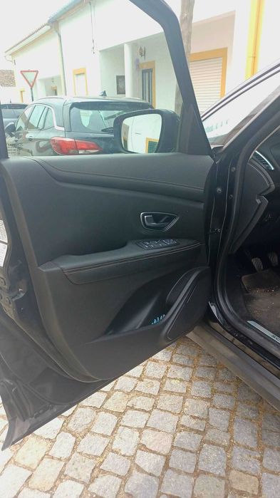 Renault Grand Senic 1.6 com 130 cv.