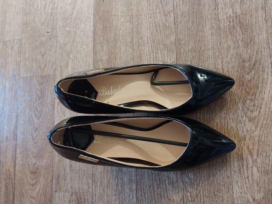 Туфлі на каблуке