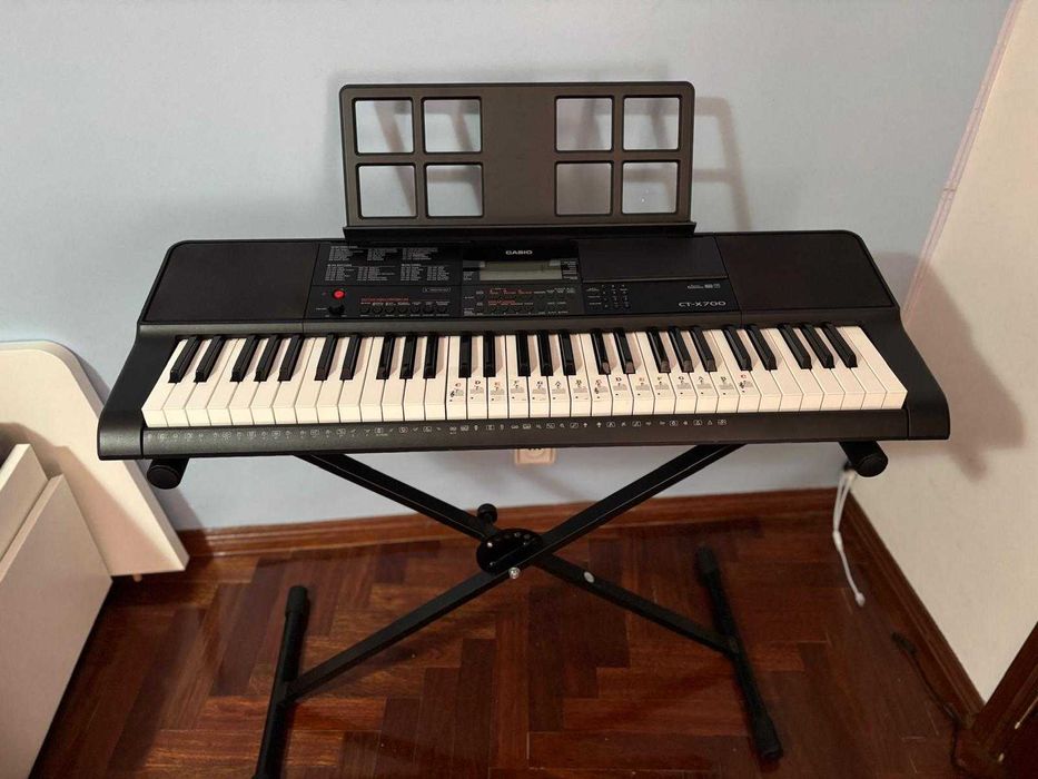 Piano Casio CT-X700 Novo com cerca de 3 horas de uso