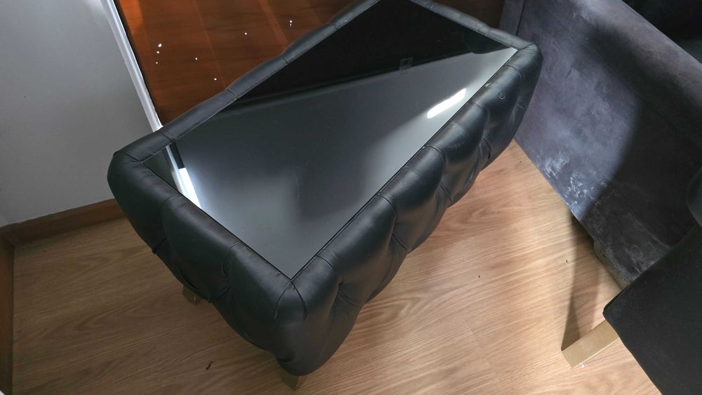Sofa e movel capitonê para restauro