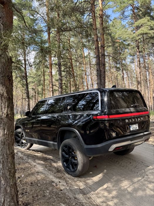 Rivian R1S Launch Edition 2023