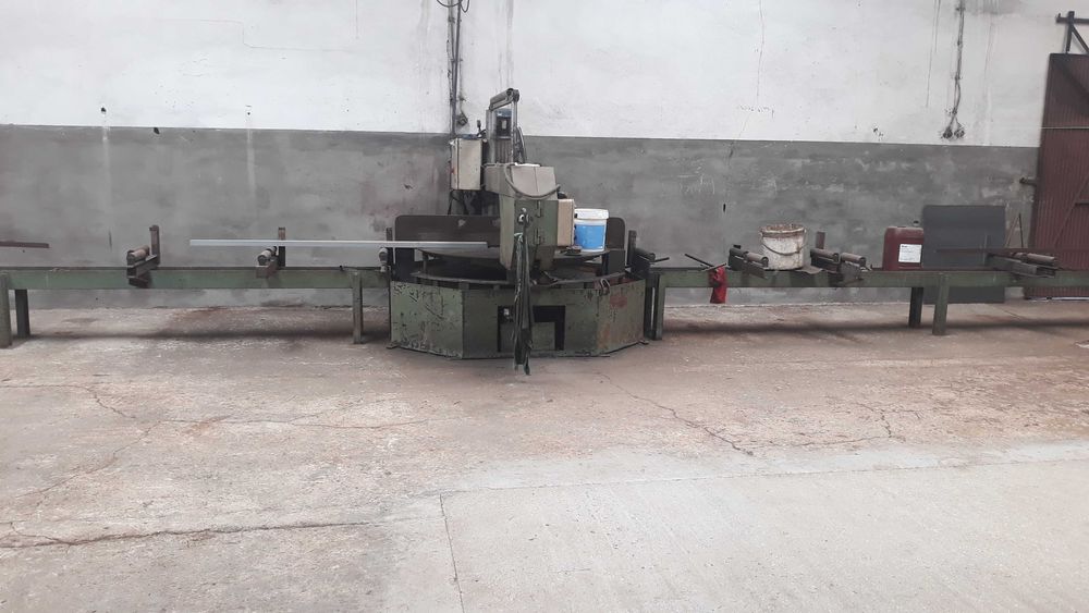 máquina de cortar vigas de ferro