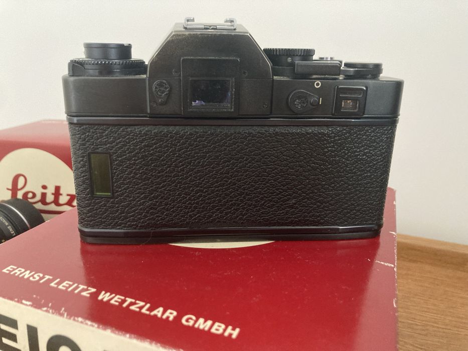 Leica r3 z objektywem VARIO-ELMAR-R 1:4,5 / 75-200mm