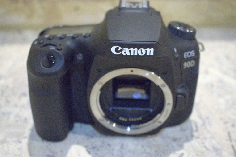 Máquina Fotográfica Canon EOS 90D (corpo)