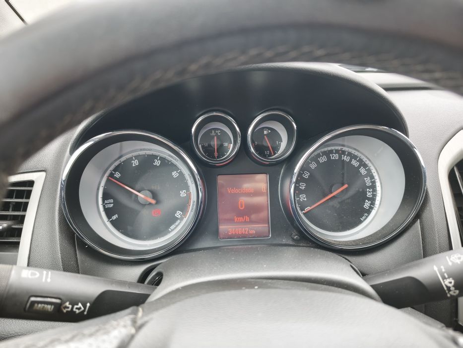 Opel Astra GTC 1.7 CDTI (131cv) – Versão Coupé Exclusiva – Jante 20"