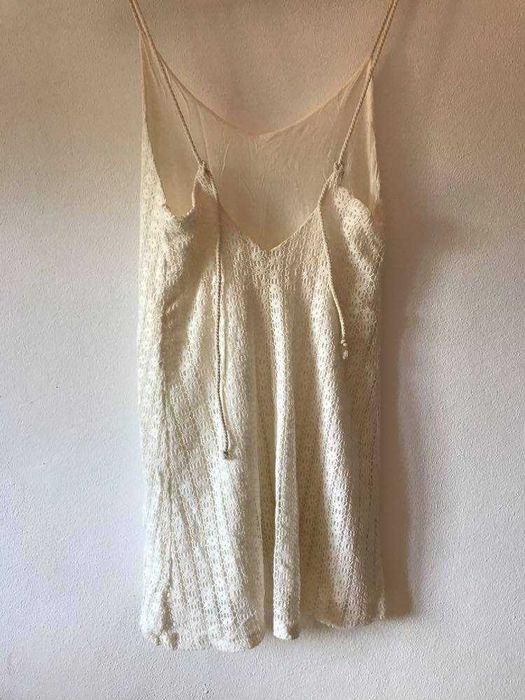 Vestido branco de renda