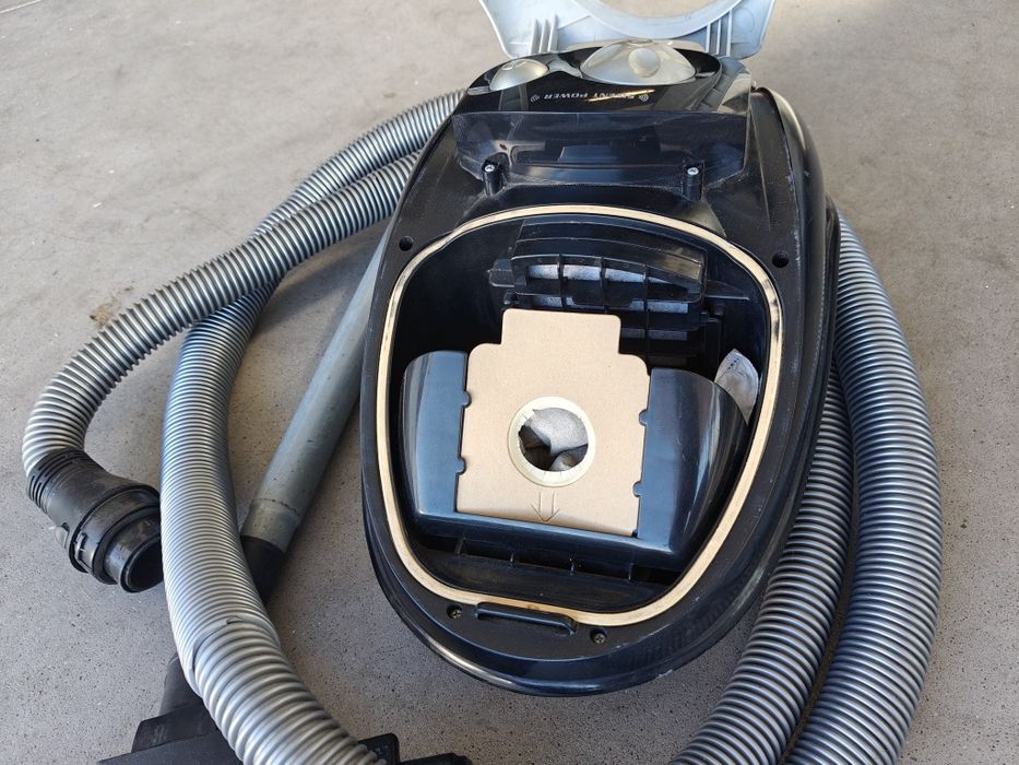 Aspirador Hoover 1600W