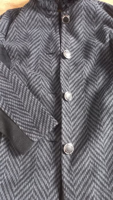 Świetny lekki płaszczyk damski jesienny przejściowy rozmiar M 38