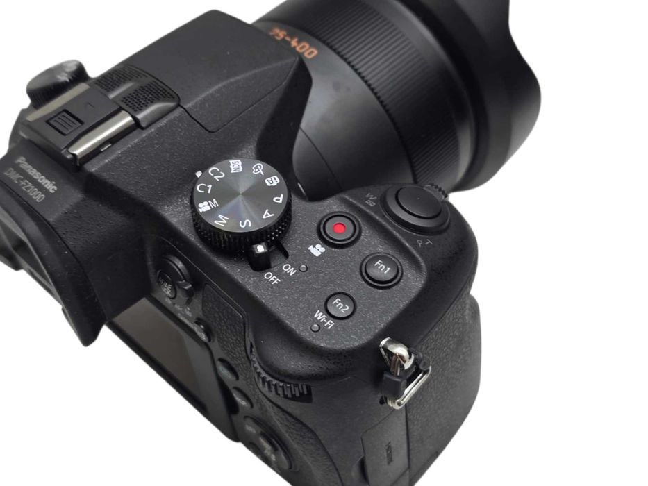 Aparat cyfrowy Panasonic Lumix DMC-FZ1000 - zestaw - torba