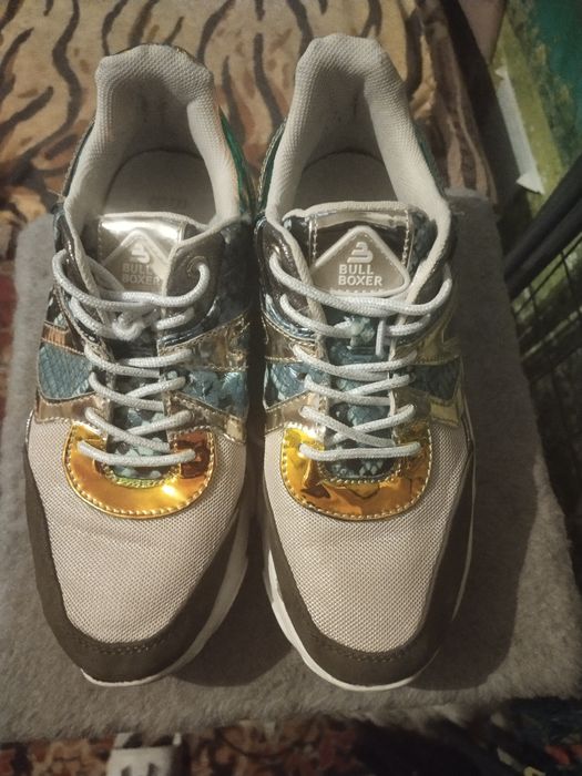 Жіночі кросівки BULL BOXER 40 р.