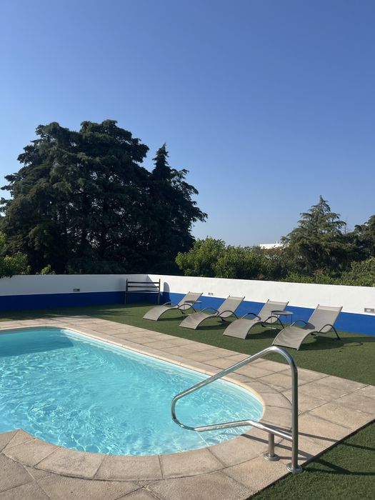 Espaço para festas/eventos com piscina + espaço interior
