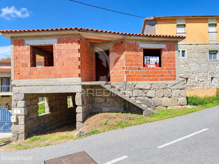 Moradia em Estrutura em Rossas, Vieira do Minho