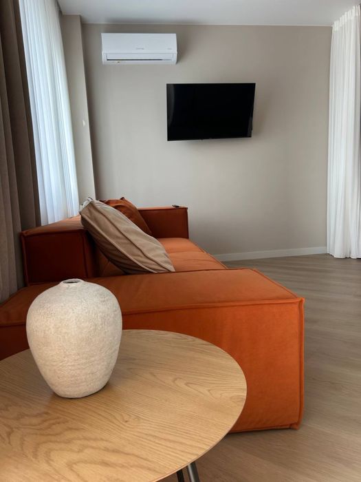 Стильна студія з неймовірним видом на Дніпро! Світло завжди є!