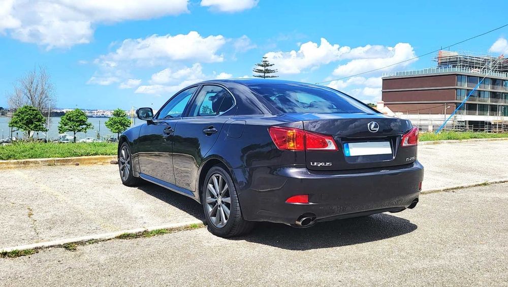 LEXUS IS 250 AUT. PREMIUM V6 – 208 CV