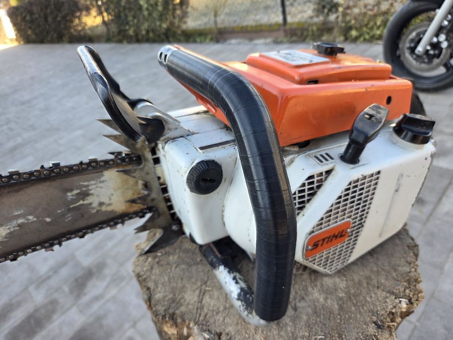 Piła motorowa (łańcuchowa) STHIL 051  AV