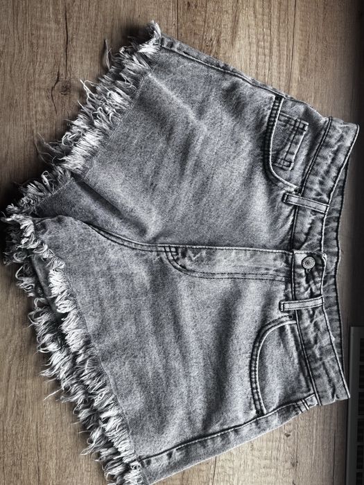 Джинсові шорти жіночі