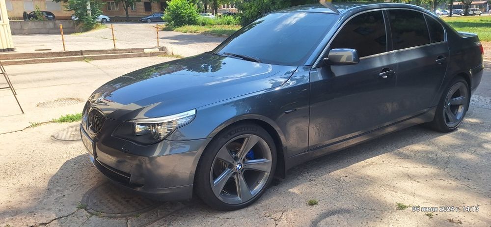 В продаже бмв е 60 523i 2007 год.
