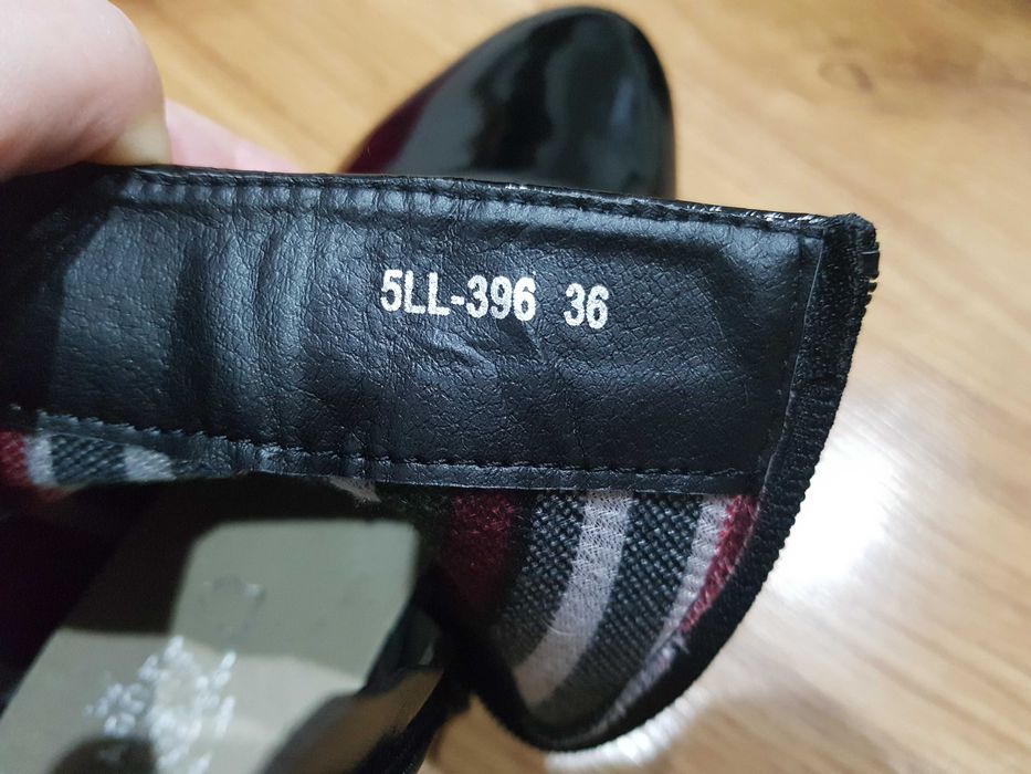 Czarne lakierowane buty Badoxx 35-36