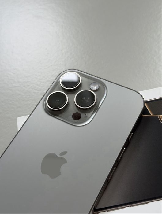  Apple iPhone 16 Pro Max 256GB Natural Titanium / 96% / idealny