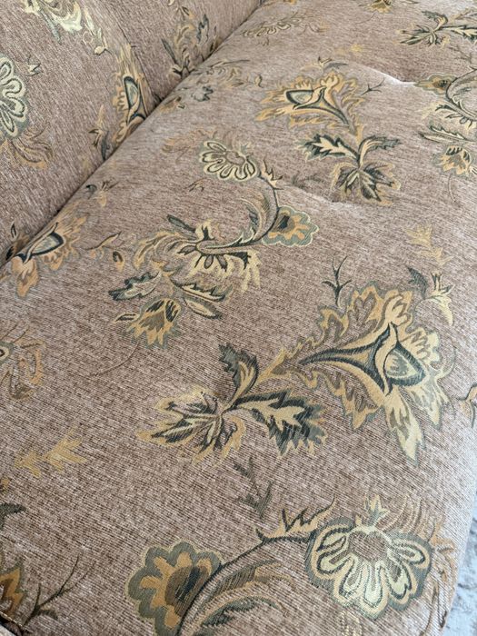 Кутовий диван та крісло