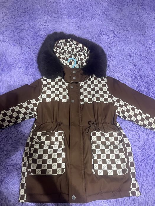 Зимова куртка для дівчинки