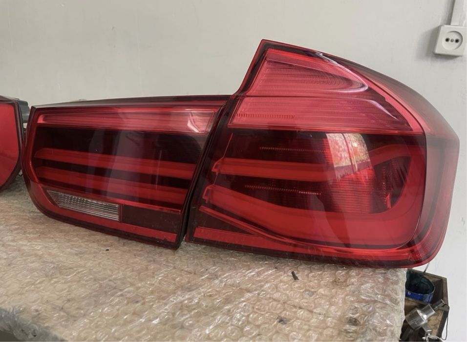 Продам оригінал задні ліхтарі led lci Європа F30