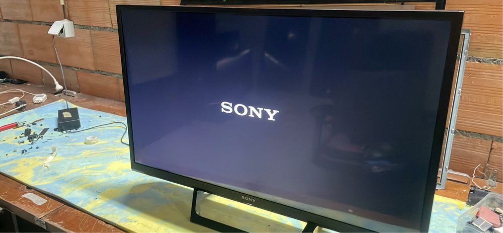 TV LED SONY 32”