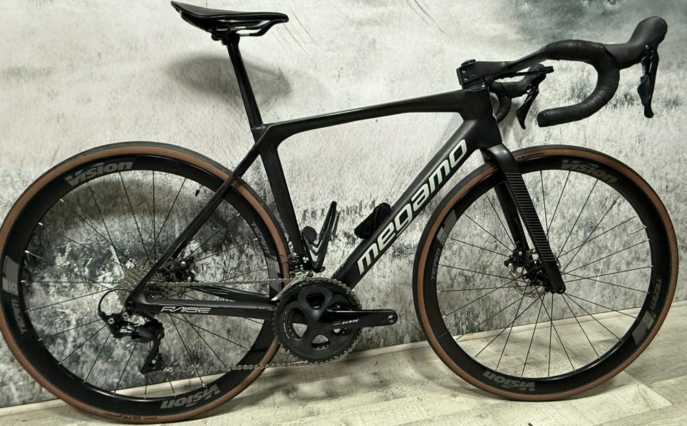 1499€
Megamo Raise 20 2023( aceito retomas)
Transmissão 2x11 105
Guiad